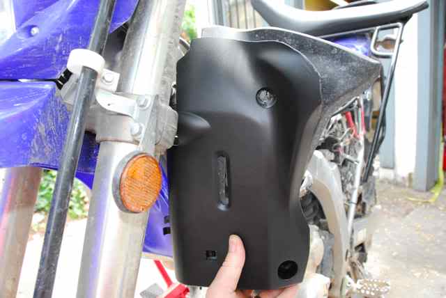 wr250r safari tank install