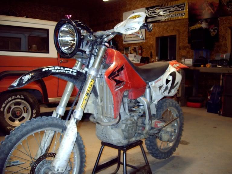 Frame vs. fork mounted headlight systems XR600R & XR650R/L ThumperTalk