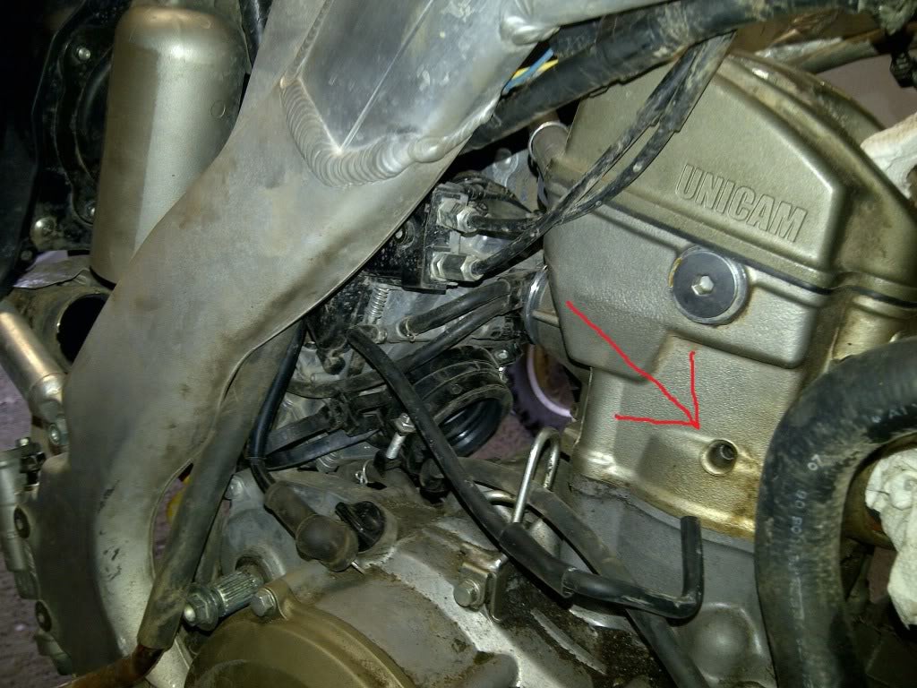 06 CRF250X Leaking Oil From Cylinder and Won't Start CRF250X
