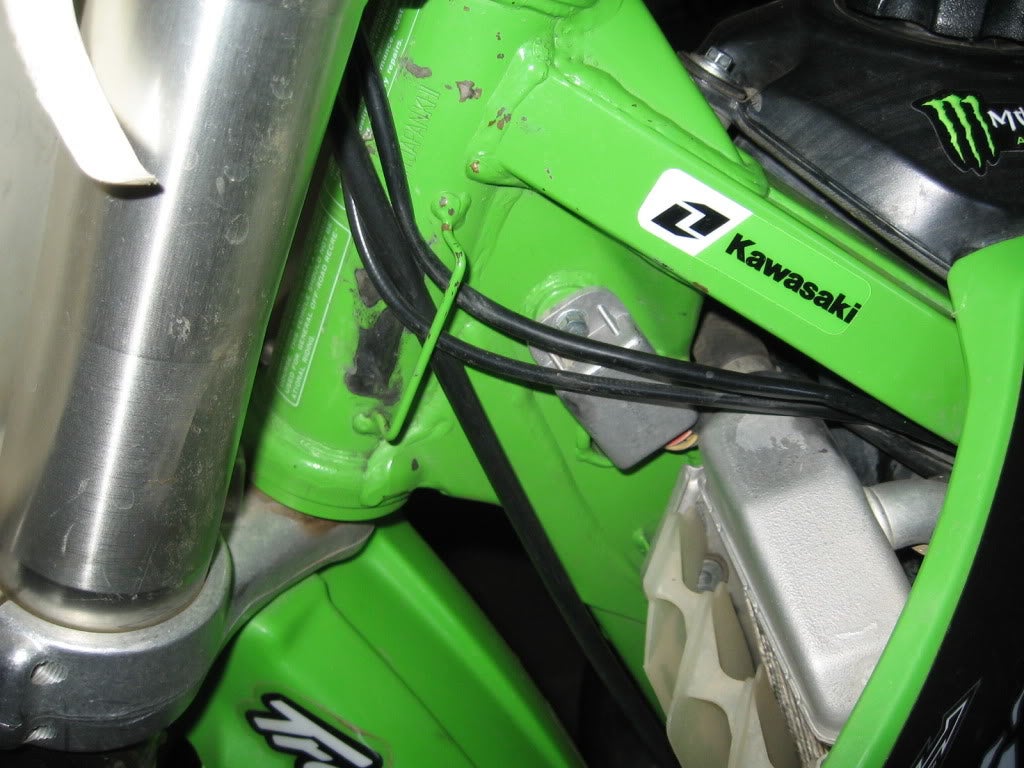 2003+ KX 125 clutch cable routing Kawasaki 2 Stroke ThumperTalk