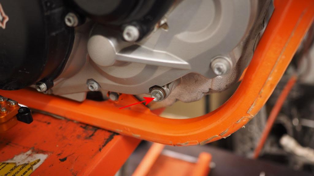 0811 KTM 450530 Rocker Shaft Upgrade, HowTo 250530 EXCF/XCFW