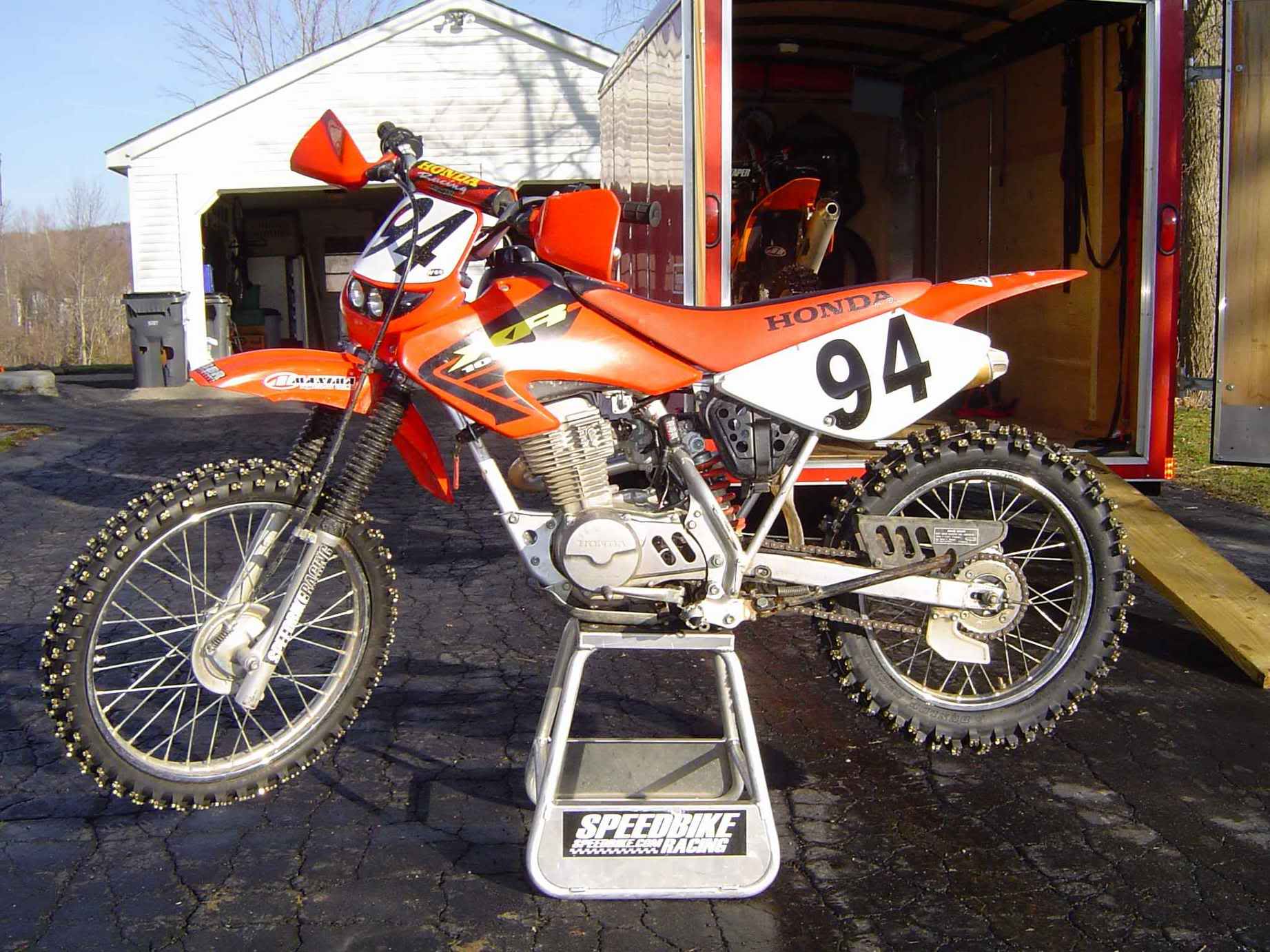 Does a XR100 have a light stator built in? XR/CRF80200 ThumperTalk