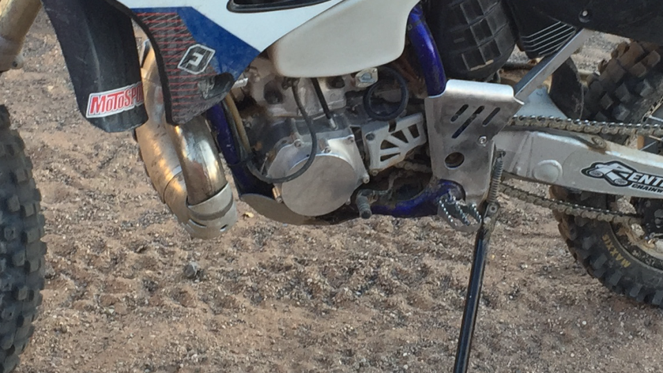 yz250 stator cover