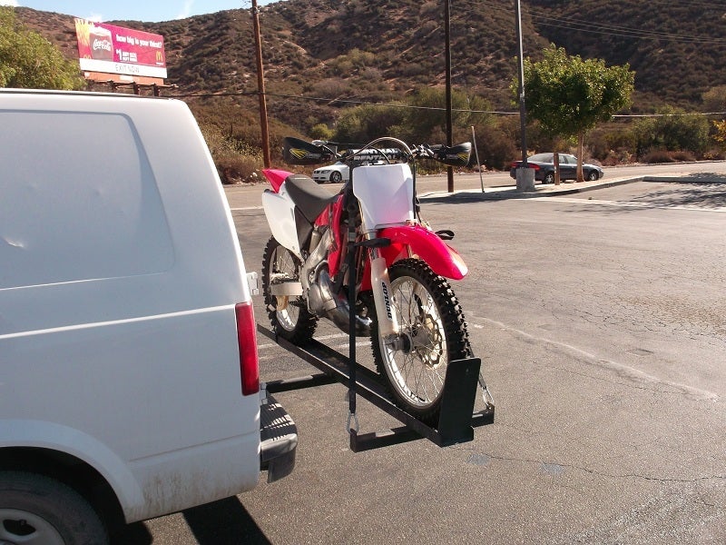 2 bikes enter 1 leaves.. ktm 500 vs 300.. Page 2 California