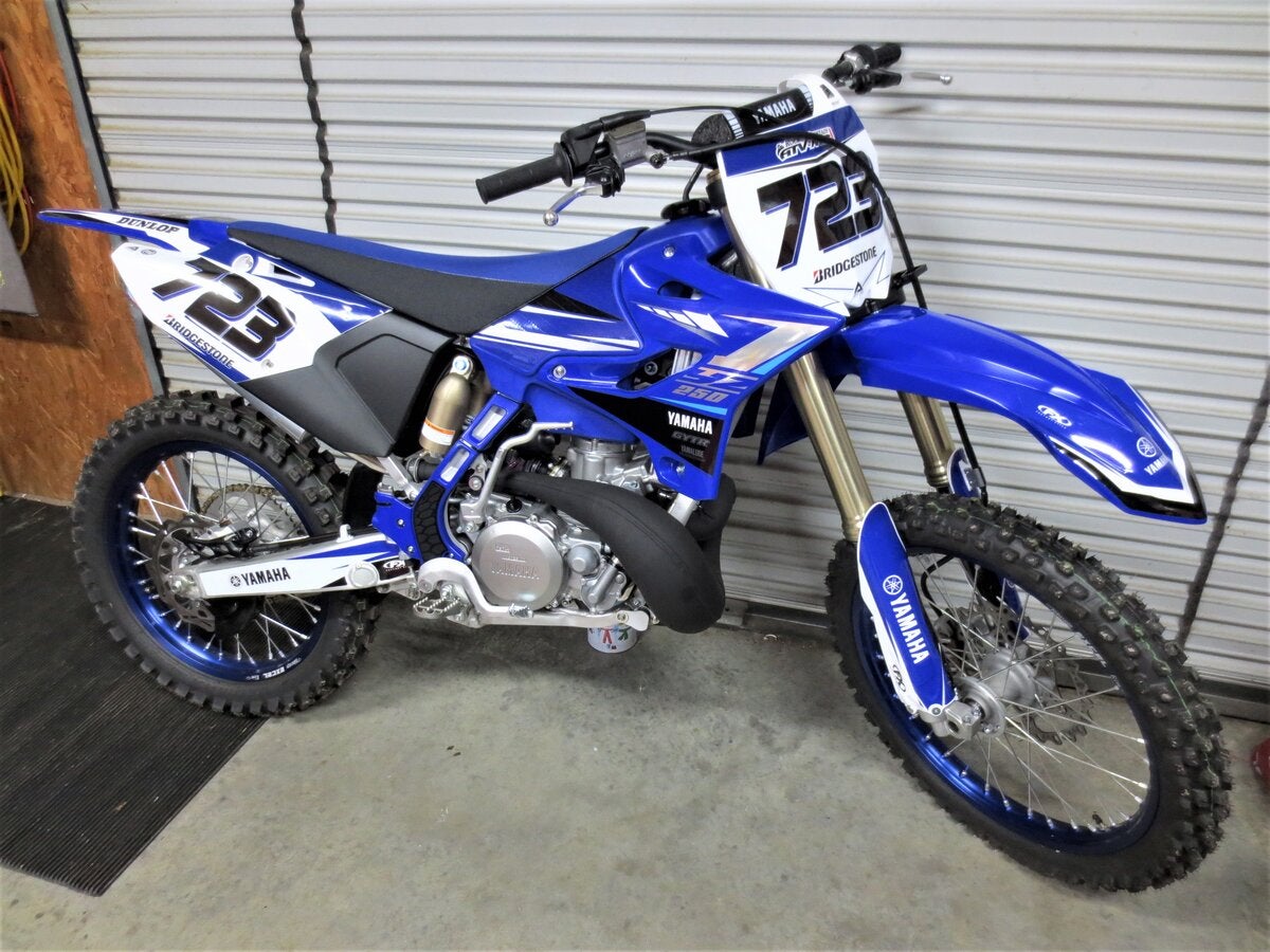 2020 yamaha 2 hot sale stroke dirt bike