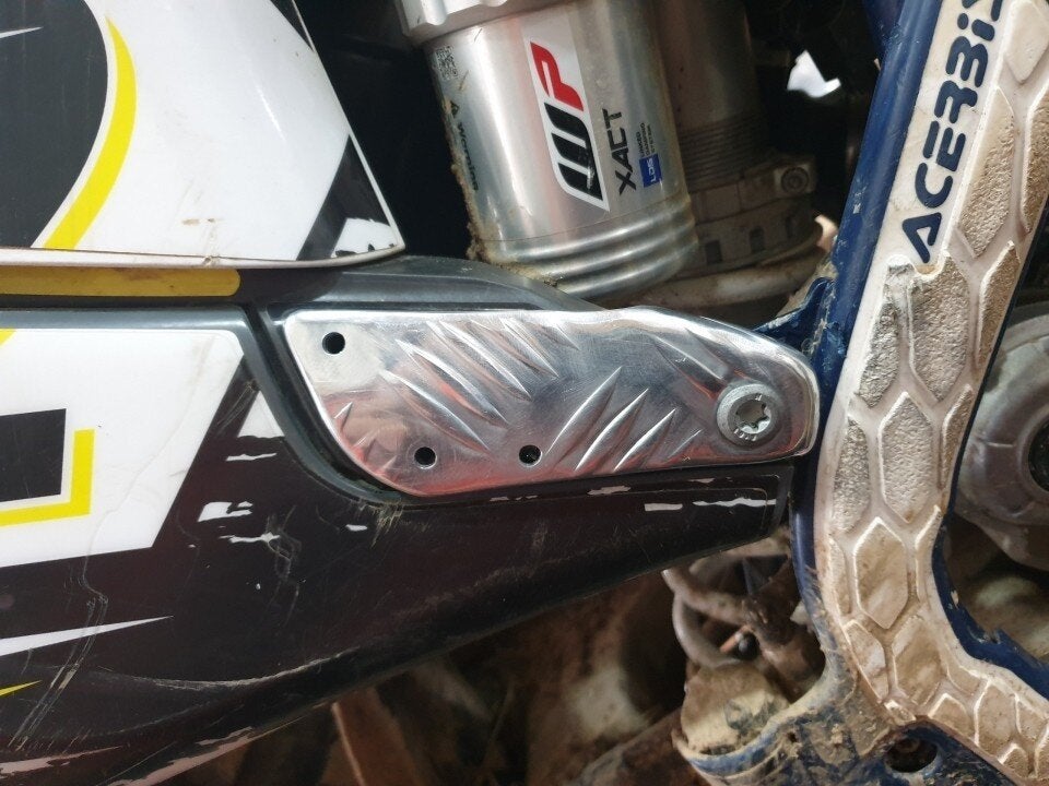 Husqvarna 2020 new subfram crack 