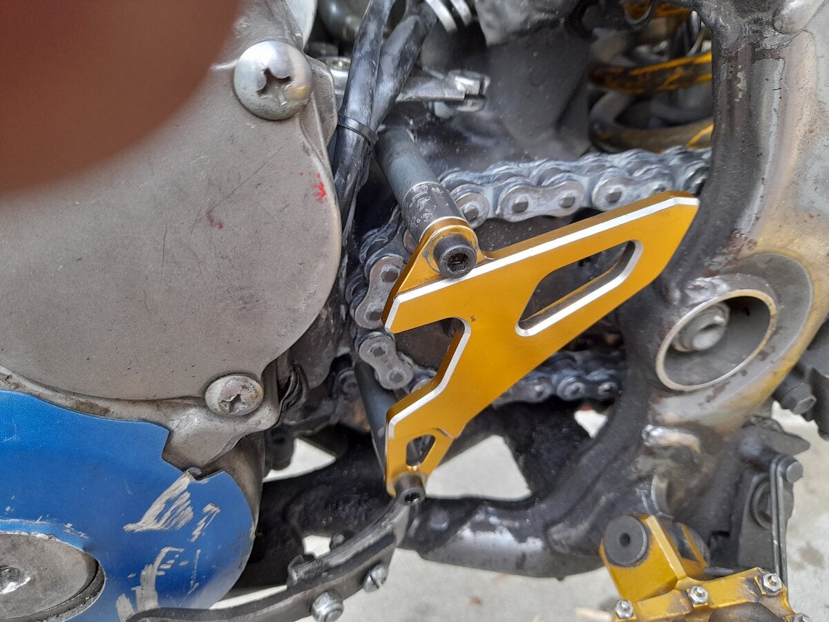 Drz400 best sale sprocket cover